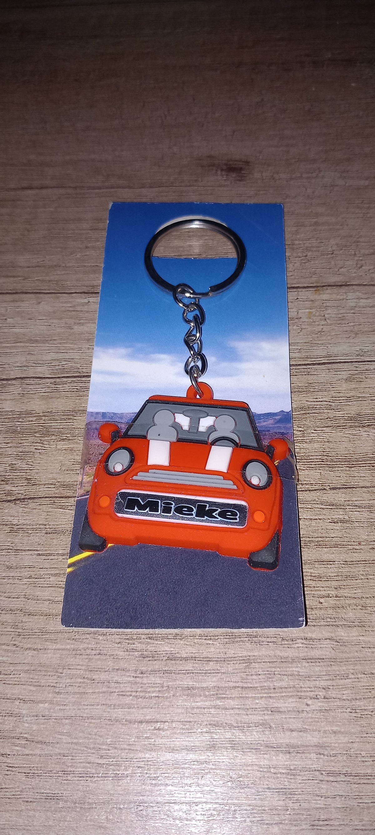 Sleutelhanger auto: Mieke