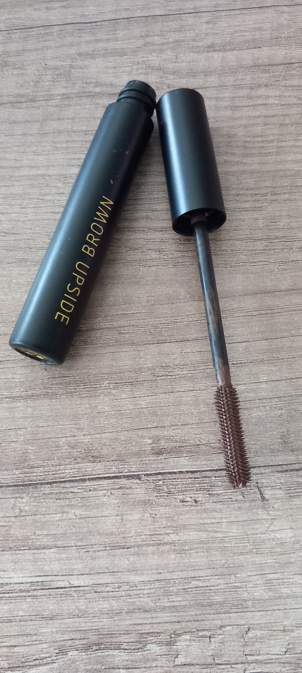 Mascara Upside Brown