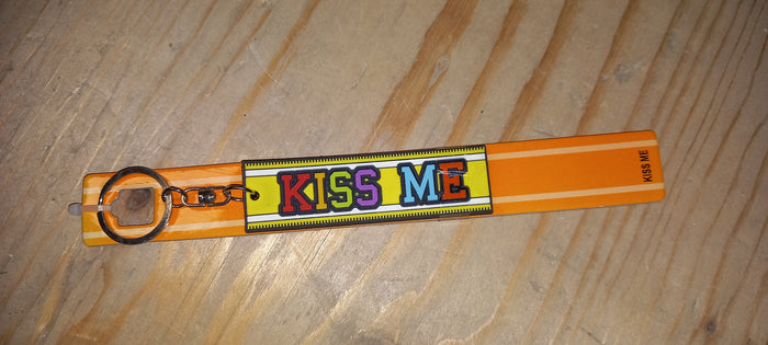Sleutelhanger oranje: Kiss me