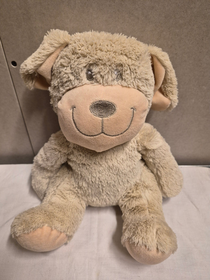 Zachte pluche knuffelhond beige