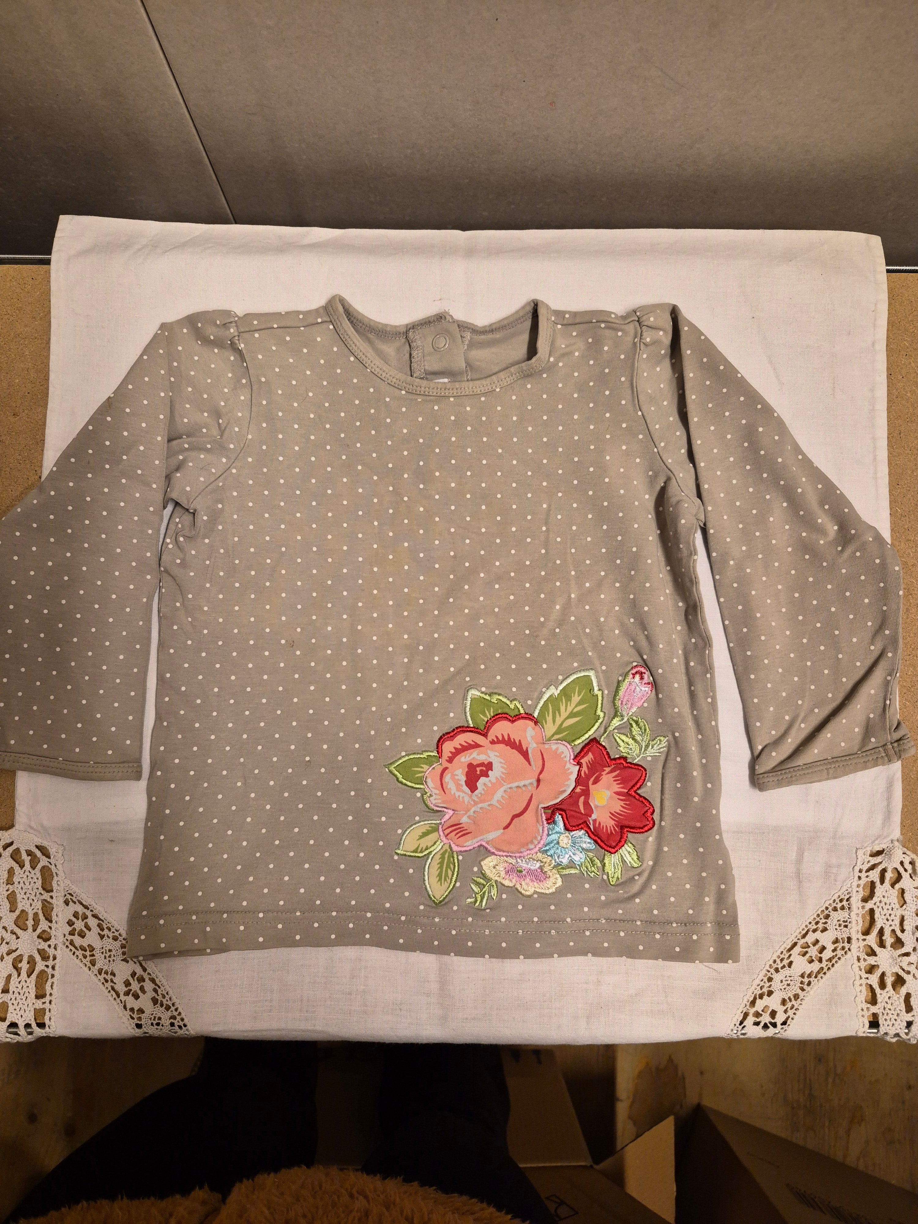 Grijs shirt met bloem H&M maat 86