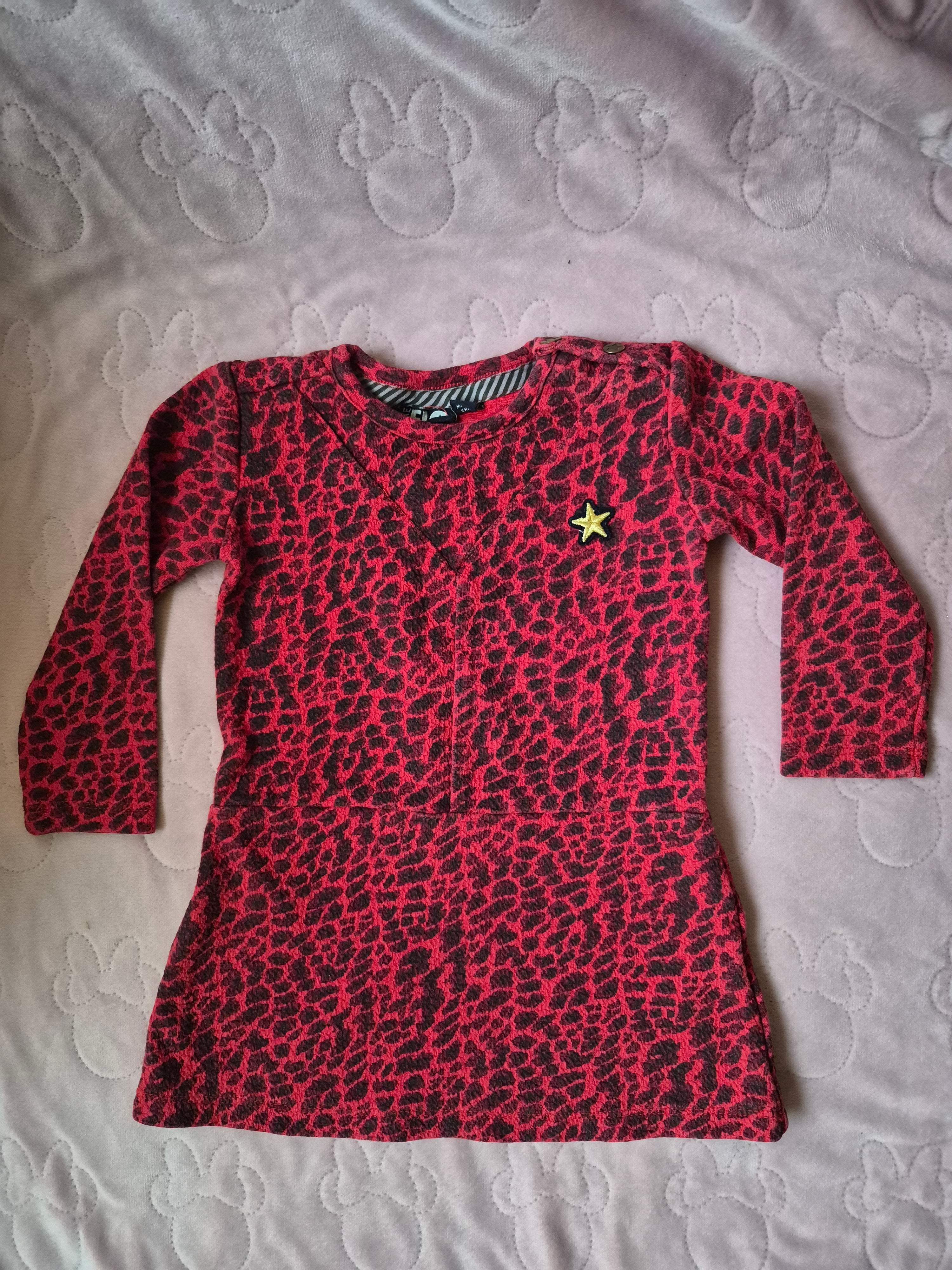 Baby rood jurkje maat 74