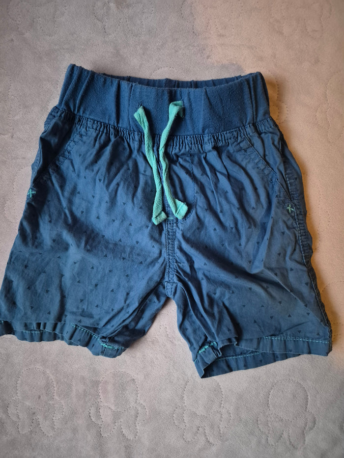 Kort broekje blauw maat 86