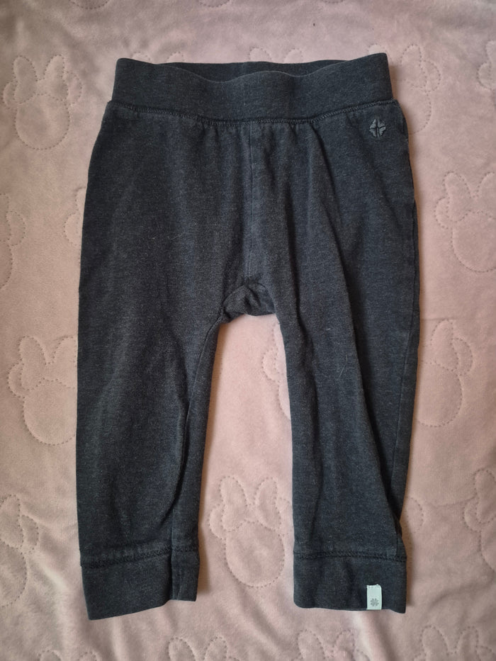 Baby broekje Noppies  maat 74