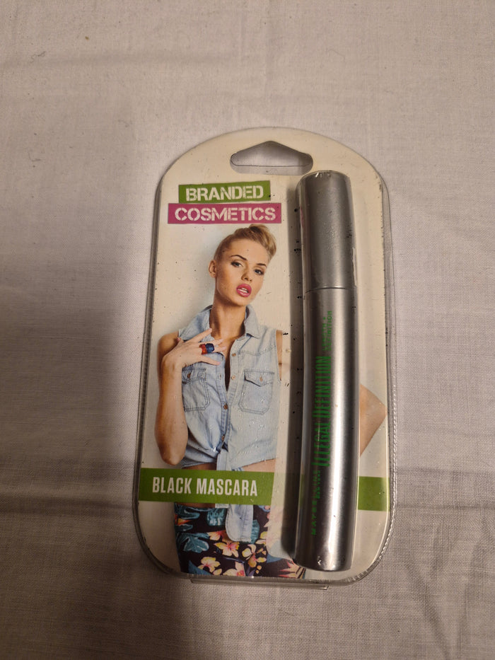 Maybelline mascara black