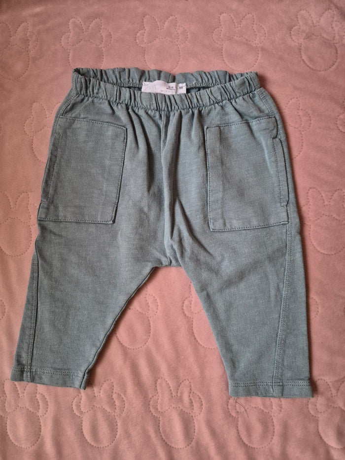 Baby broekje Zara maat 68