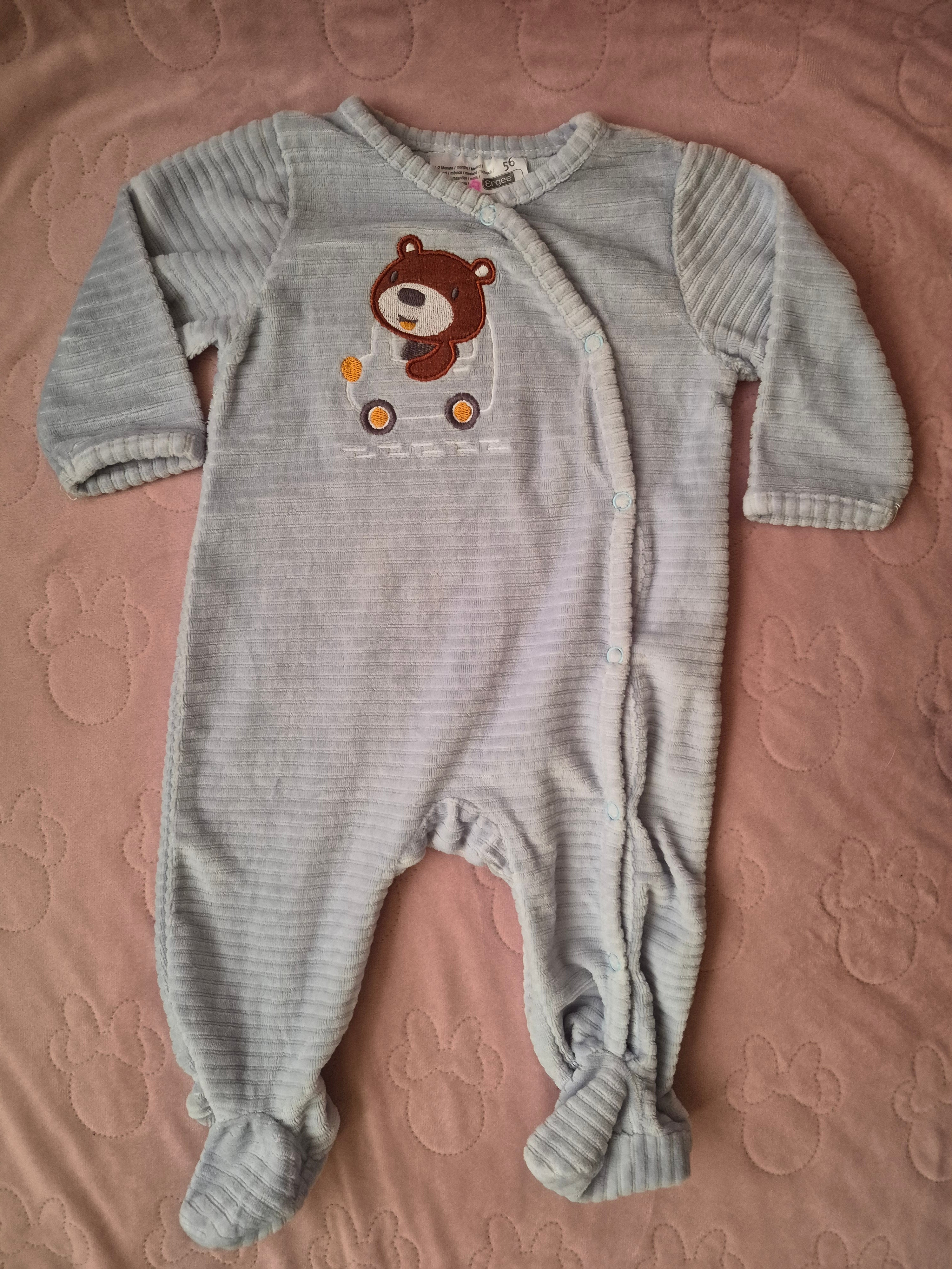 Baby pakje maat 56