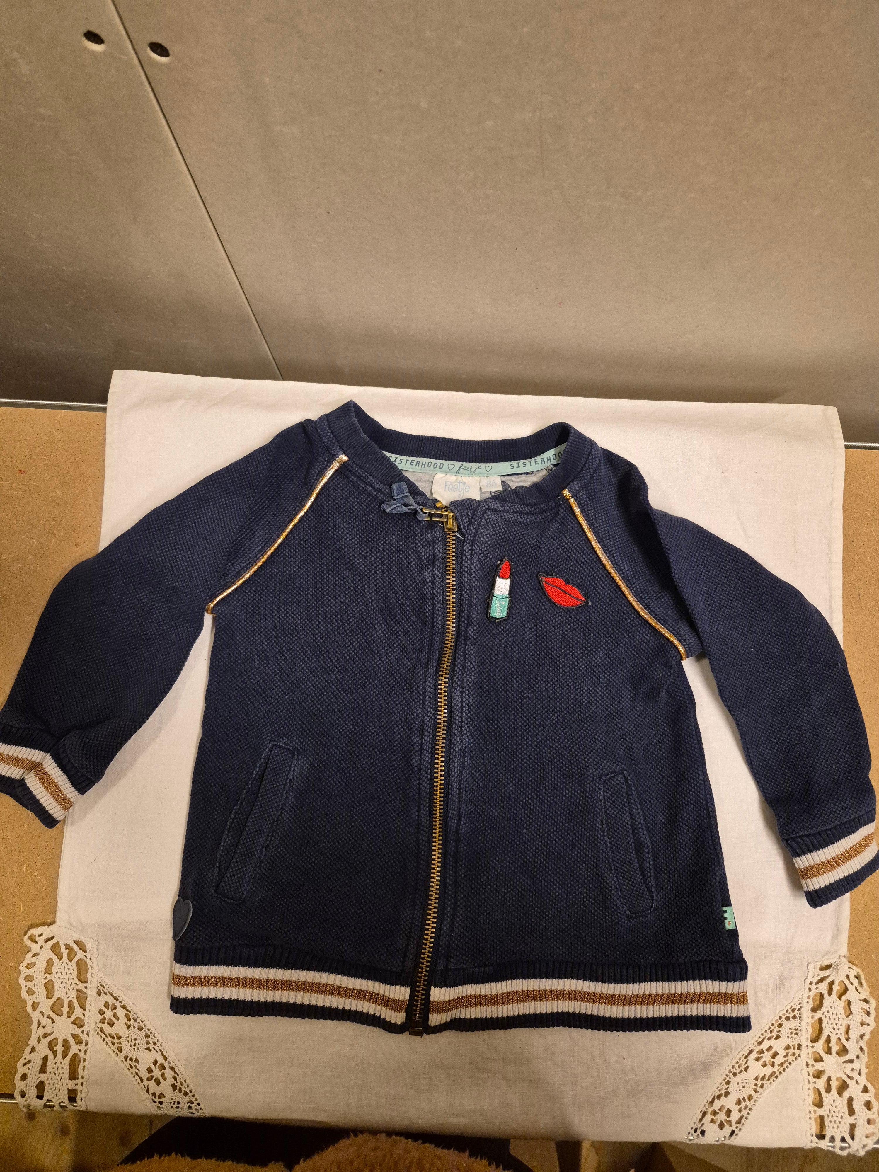 Vest van Feetje maat 86