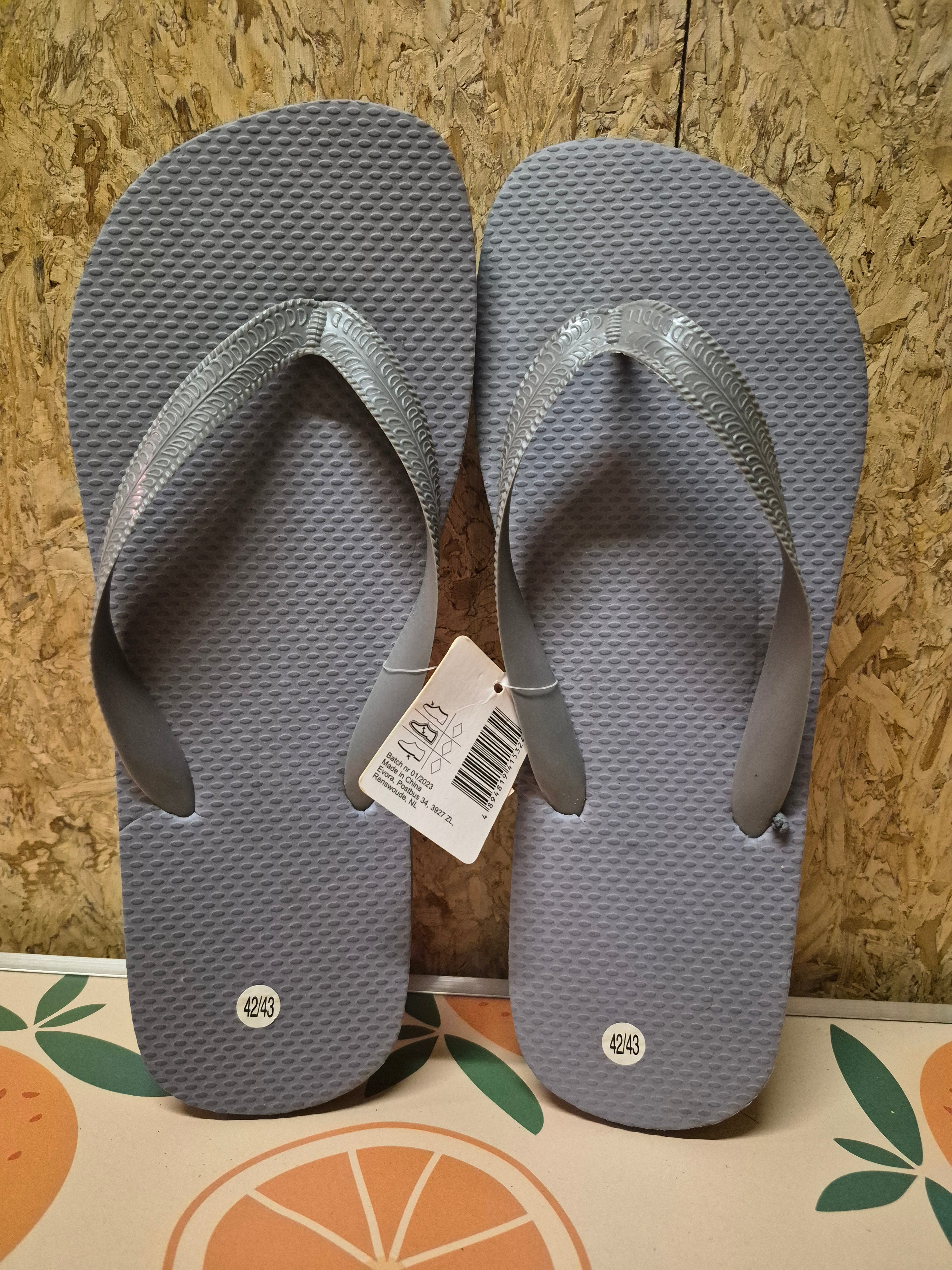 Slippers Grijs mt 42/43