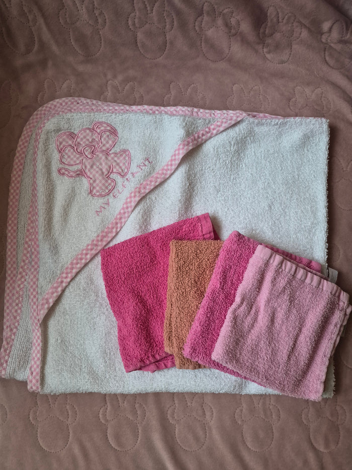 Badcape olifant plus 4 spuugdoekjes