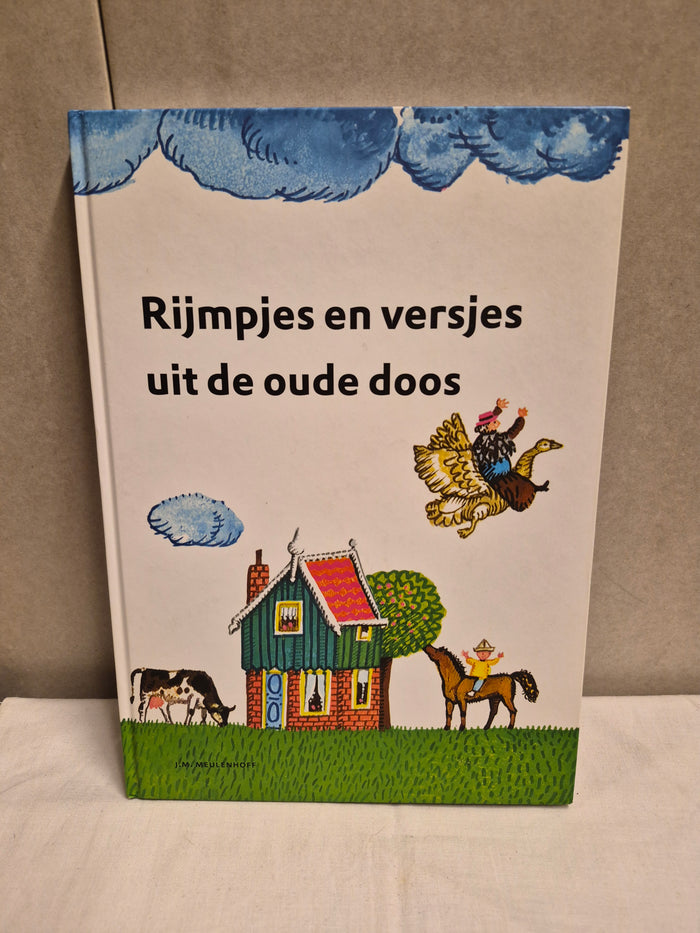 Kinderboek rijmpjes en versjes