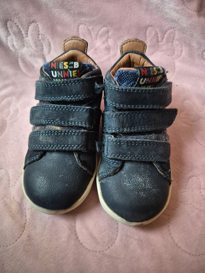 Baby schoentjes maat 23